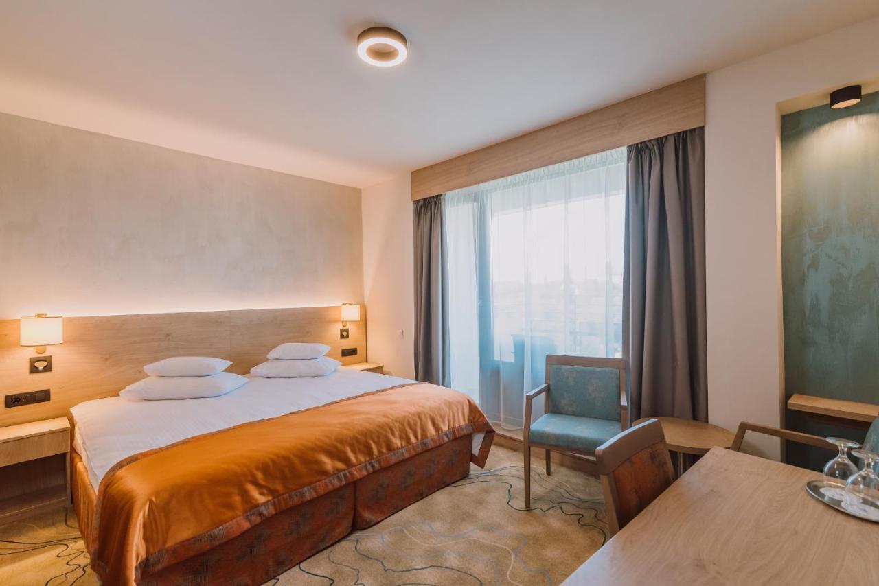 Hotel Ensana Ursina Sovata Esterno foto