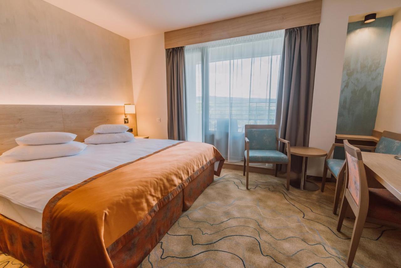 Hotel Ensana Ursina Sovata Esterno foto